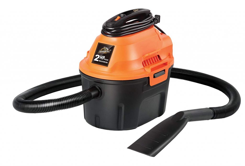 Armor wet and dry utility vacuum cleaner with flexible hose