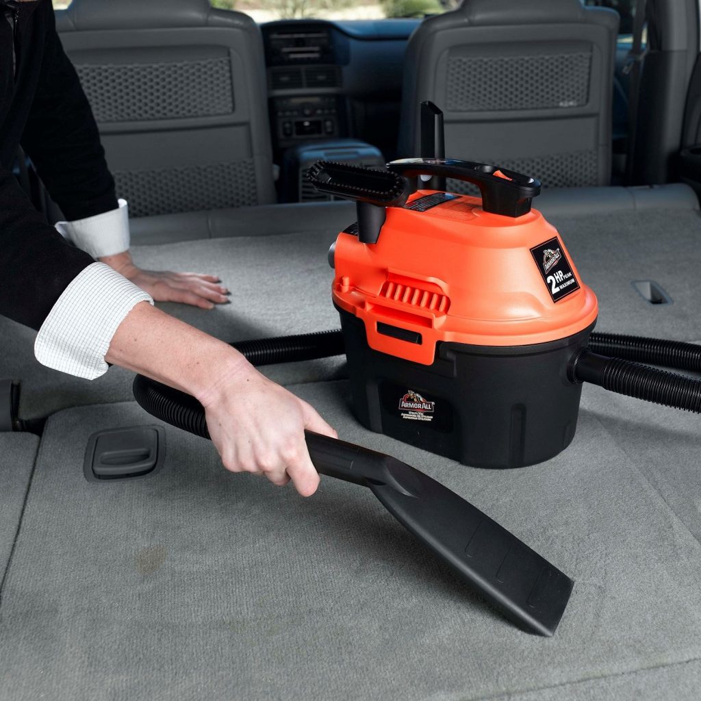 Armor vacuum cleaner used in cleaning the car