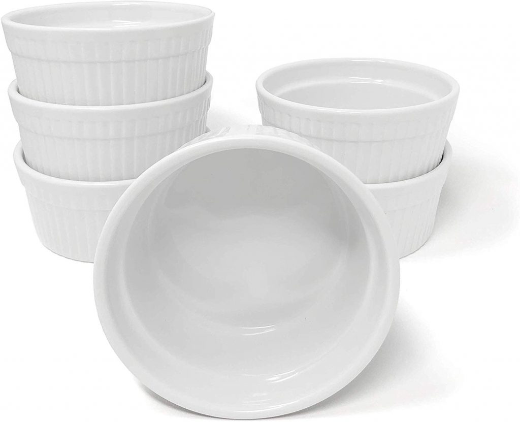 white microwave and oven safe porcelain ramekins that are oven safe