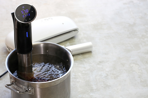 How does sous vide work